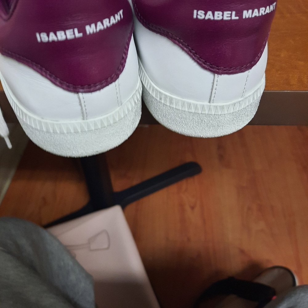 Shoes - Picture 2 of 4